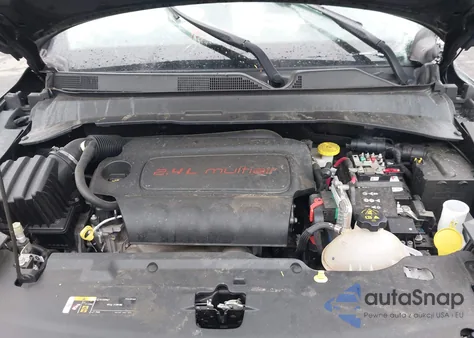 2020 Jeep Compass Latitude 4X4 z USA, uszkodzony, nr VIN 3C4NJDBB7LT100998